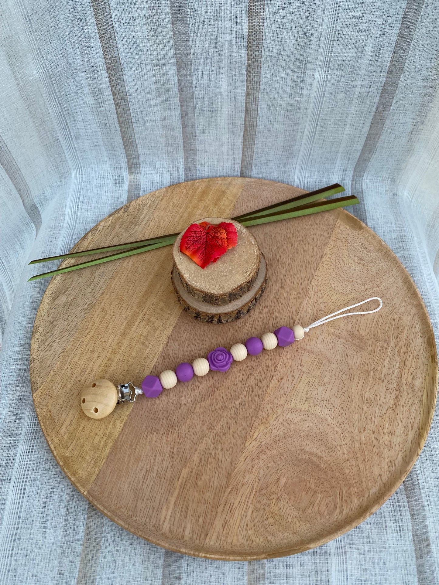 #Attache tétine silicone fleur violette# - #Mamour Créa#