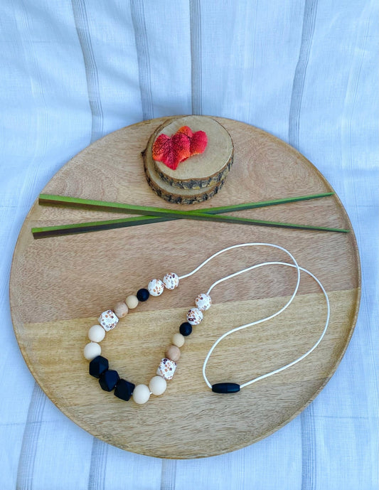 #Collier d'allaitement perles fleurette# - #Mamour Créa#